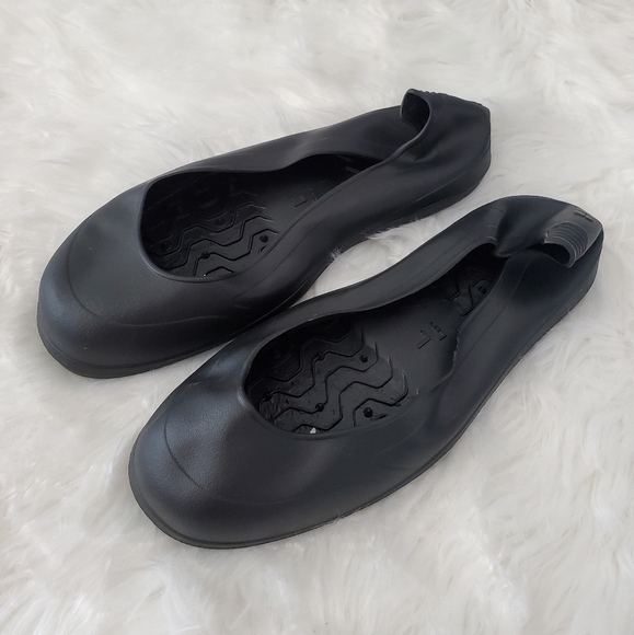 New! CrewGuard® Slip-Resistant Overshoes Size Large. Men 10.5 - 12.5.Make any - Picture 1 of 5